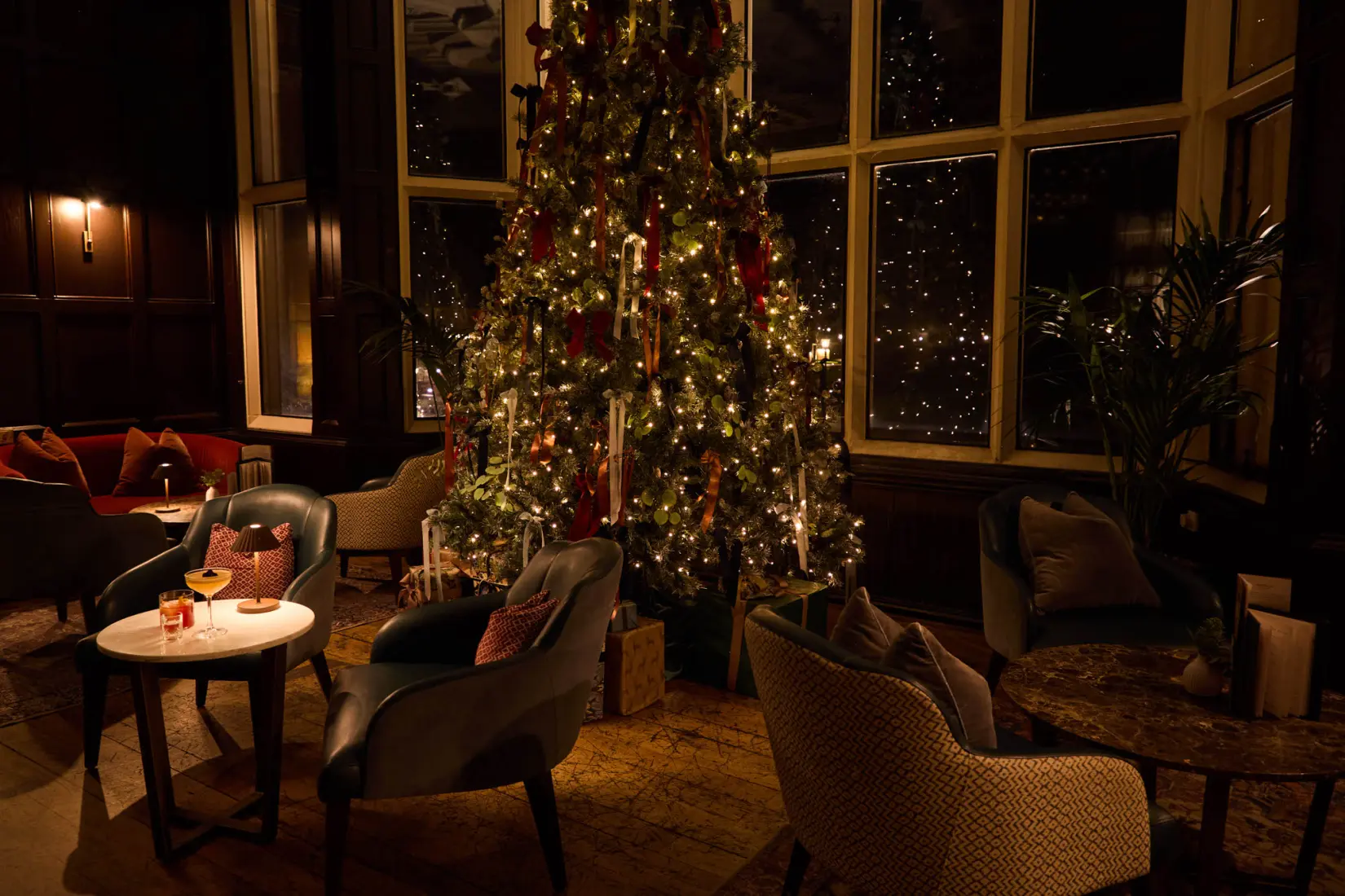 An image of the cocktails by the Christmas tree at Hoar Cross Hall