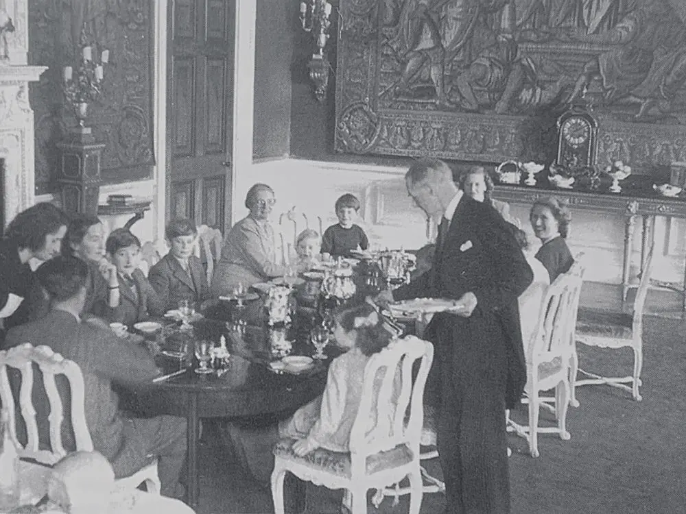 History-the floors-hoar cross hall