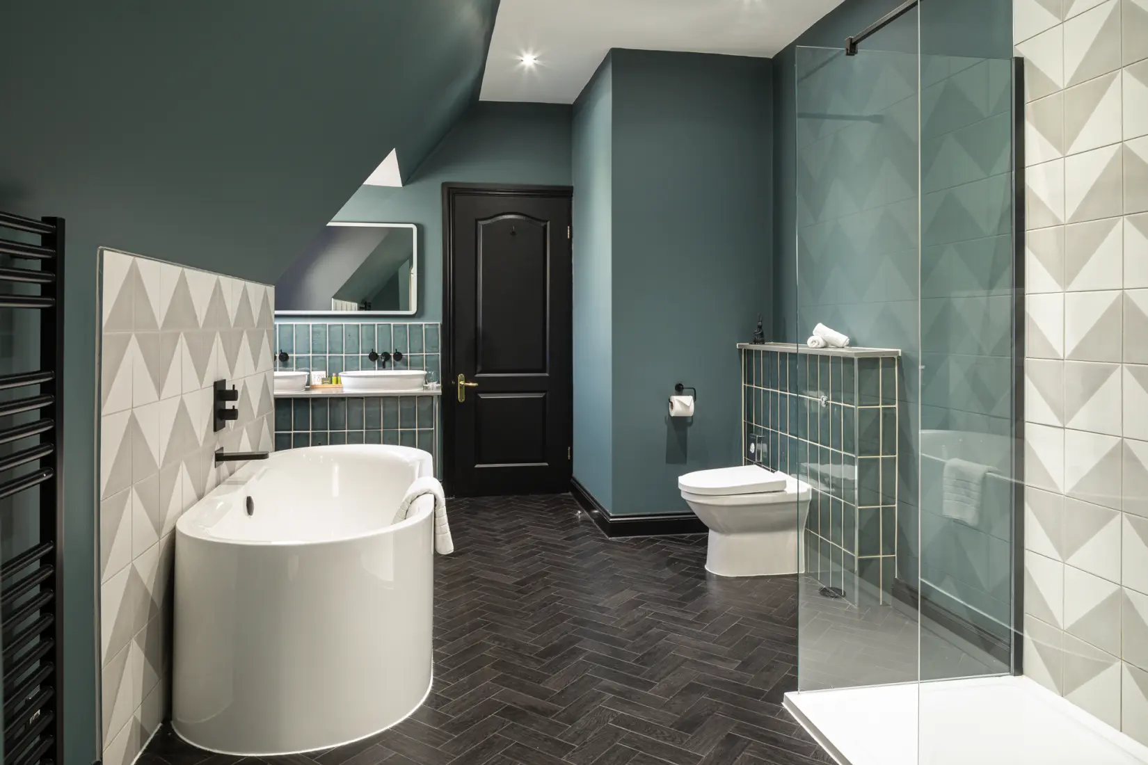 The Royal Suite Bathroom 2