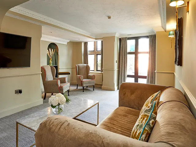 Quad Room-116-Lounge